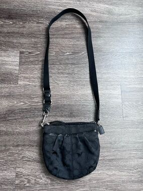 COACH Signature Jacquard Pleated Swingpack Messenger Bag Black